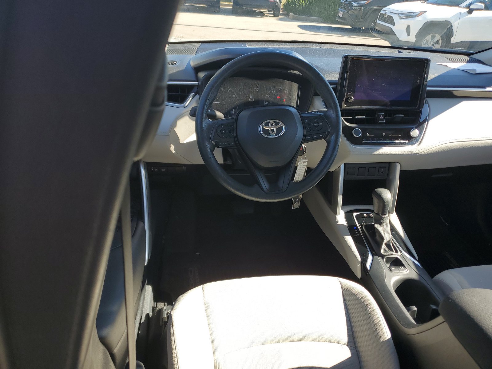 Used 2023 Toyota Corolla Cross L AWD/4WD image 11