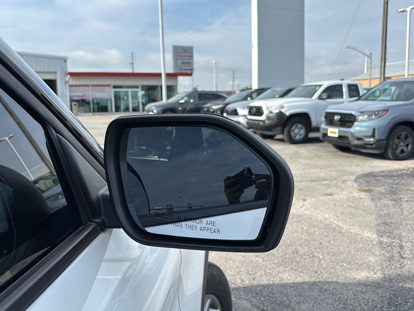 Used 2021 Ford Explorer XLT w/ Equipment Group 202A AWD/4WD image 99
