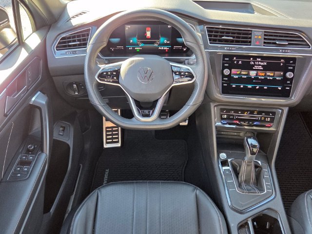 Used 2022 Volkswagen Tiguan SE R-Line FWD image 13