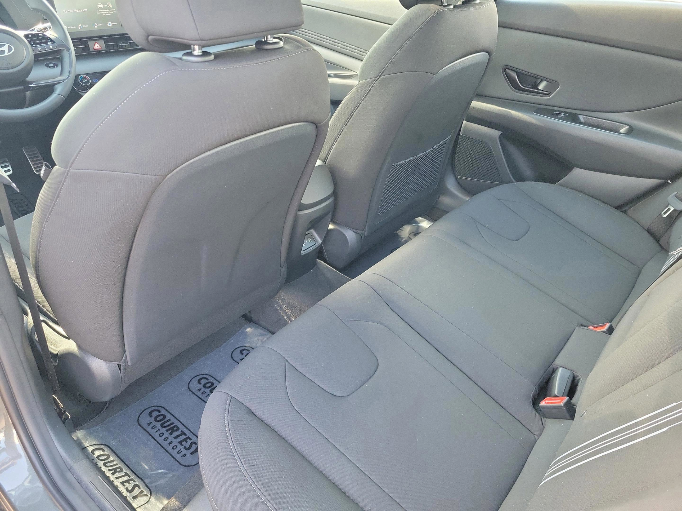 New 2026 Hyundai Elantra SEL Sport Premium FWD image 7