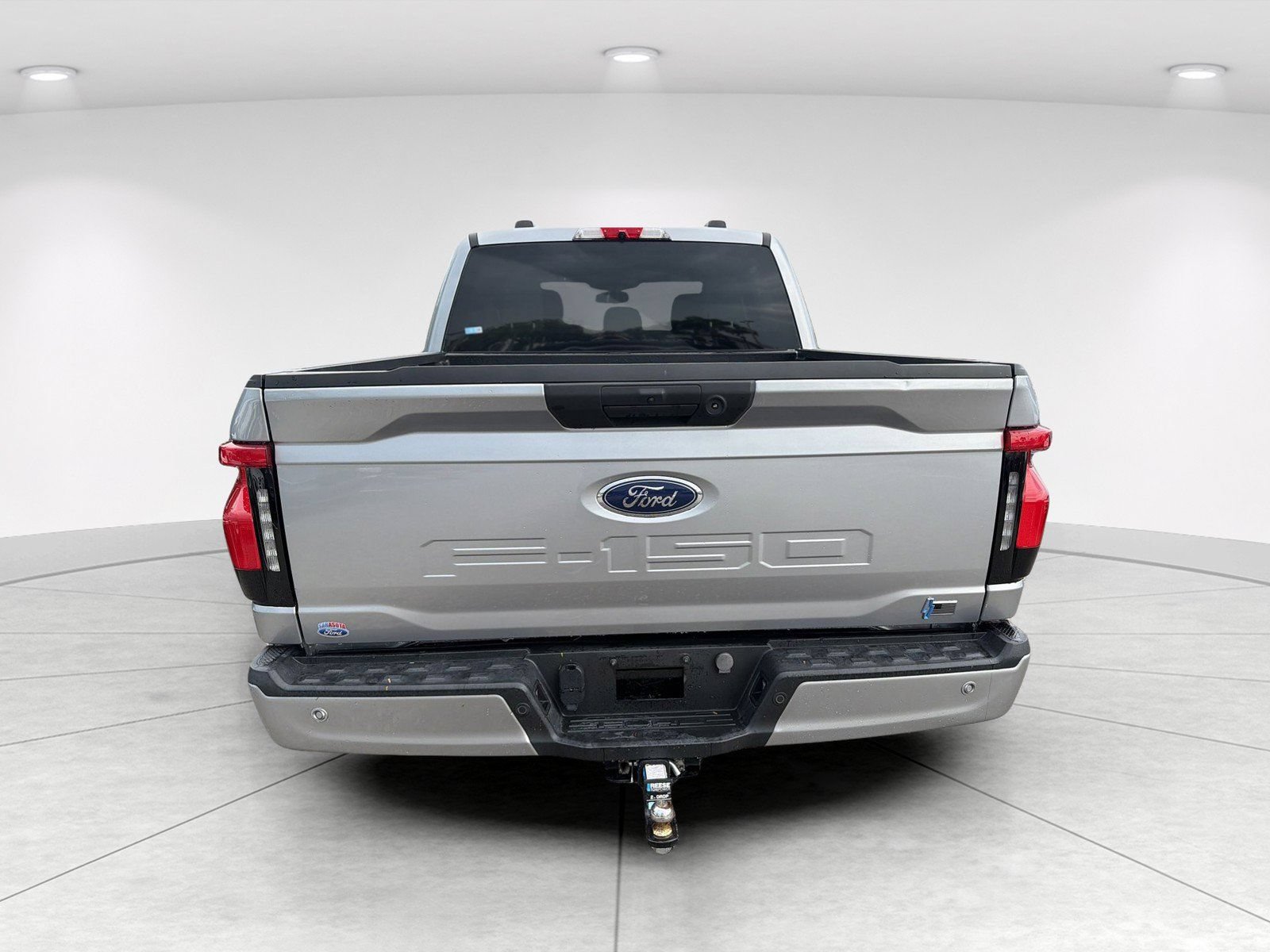Used 2023 Ford F150 Lightning XLT AWD/4WD image 5