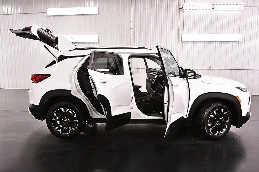 Used 2022 Chevrolet TrailBlazer LT image 31