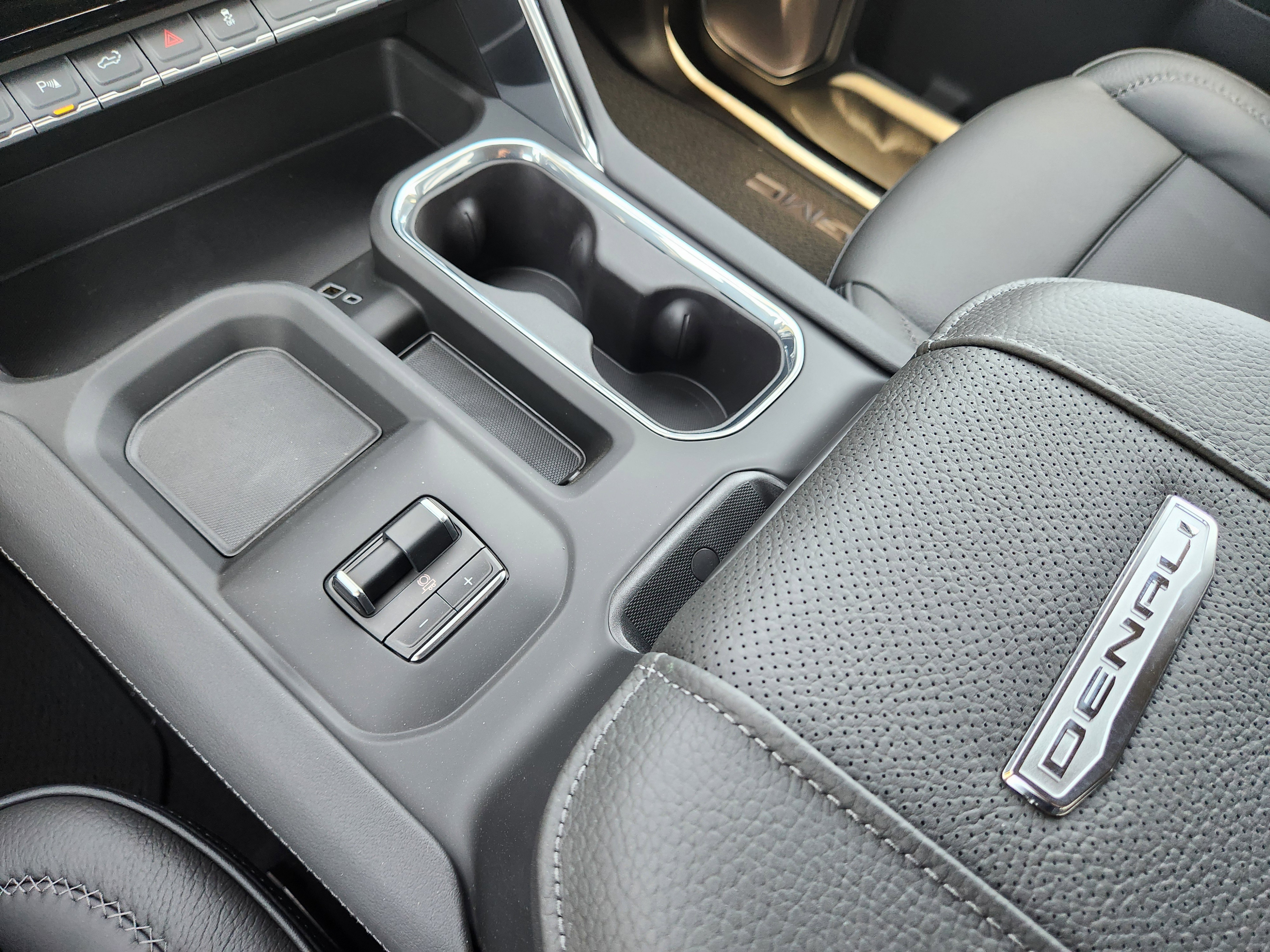 New 2025 GMC Sierra 2500 Denali image 14