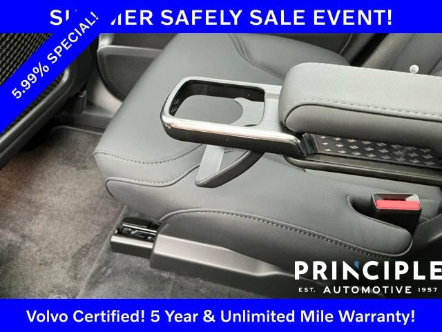 Certified 2025 Volvo XC90 B5 Plus AWD/4WD image 38