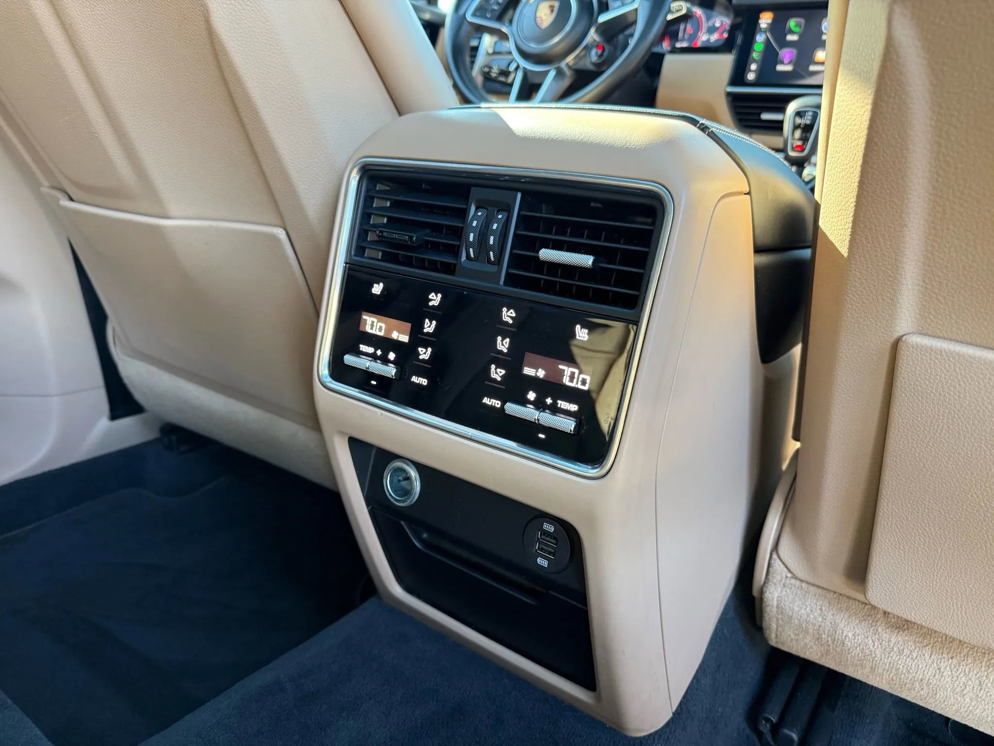 Used 2019 Porsche Cayenne S image 26