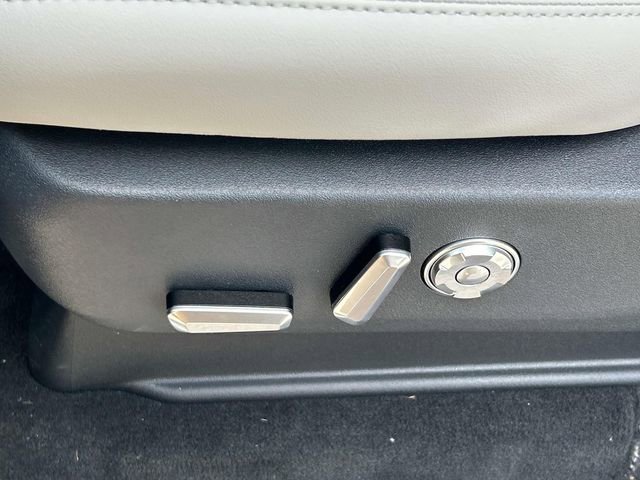 New 2025 Lincoln Navigator Reserve image 23