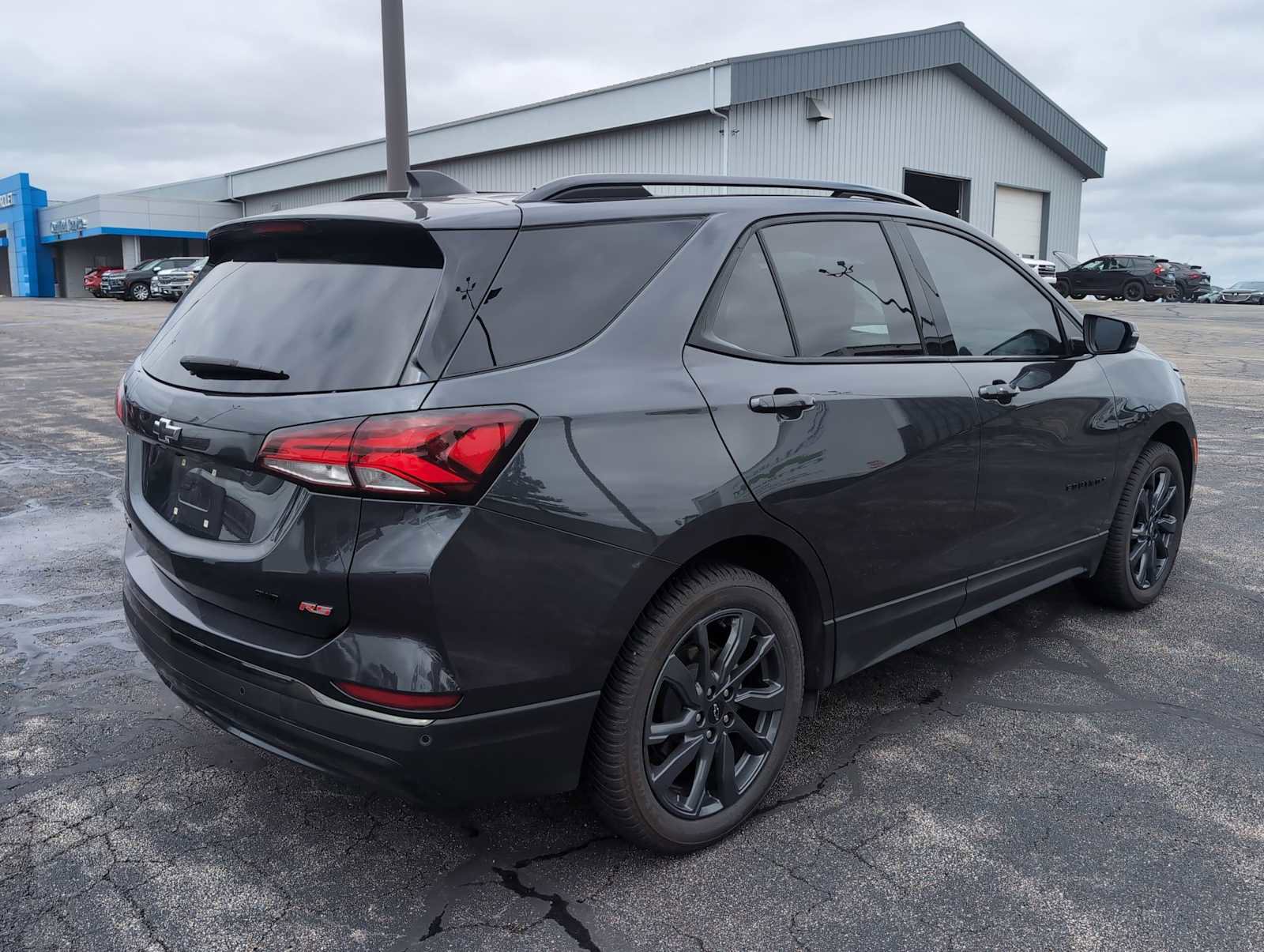 Used 2022 Chevrolet Equinox RS w/ Infotainment Package AWD/4WD image 11