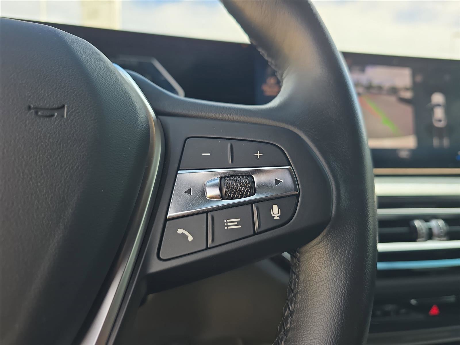 Used 2023 BMW i4 eDrive40 image 23