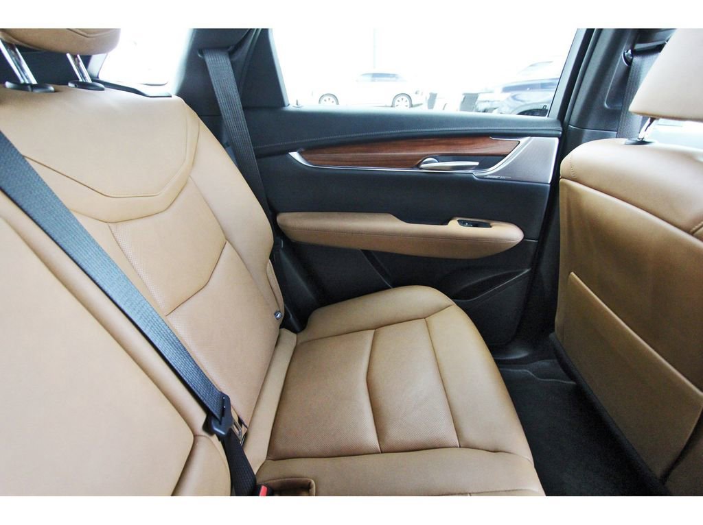 Used 2023 Cadillac XT5 Premium Luxury image 11