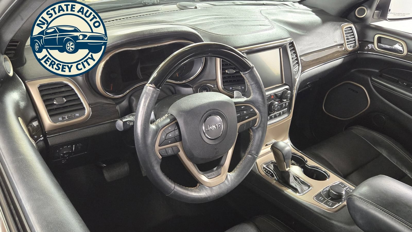 Used 2017 Jeep Grand Cherokee Overland AWD/4WD image 11