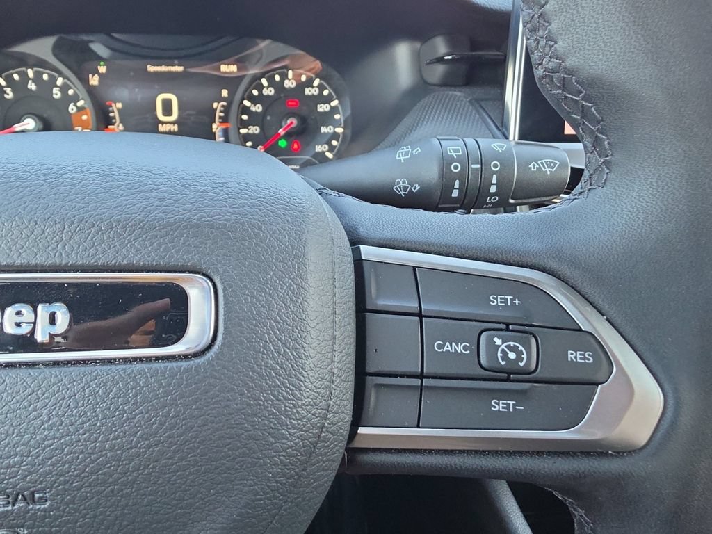 Used 2024 Jeep Compass Latitude w/ Altitude Special Edition AWD/4WD image 18