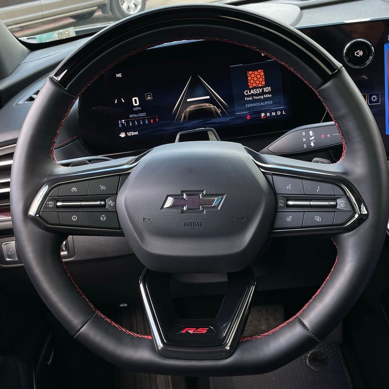 Used 2026 Chevrolet Traverse RS image 13