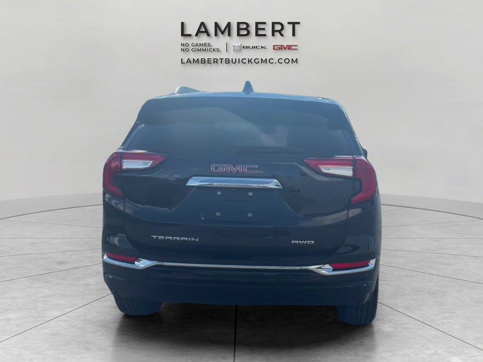 Used 2024 GMC Terrain Denali AWD/4WD image 4