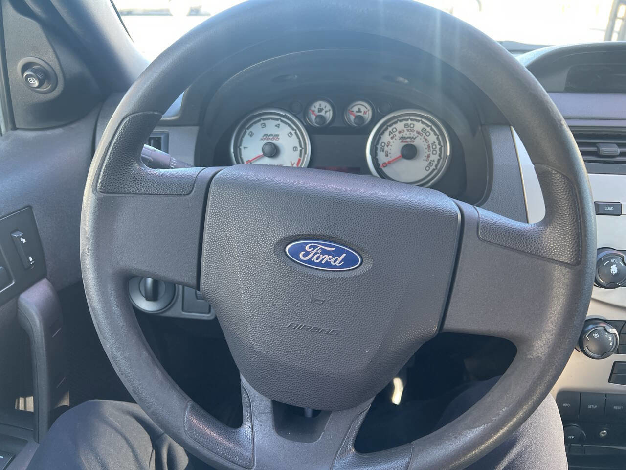 Used 2009 Ford Focus SE image 15