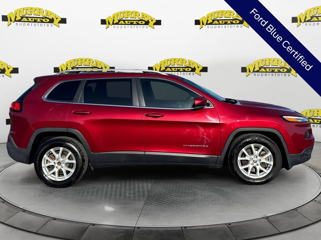 Used 2017 Jeep Cherokee Latitude w/ Comfort/Convenience Group FWD image 8