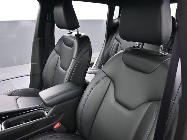 New 2025 Jeep Compass Limited w/ High Altitude Package image 11