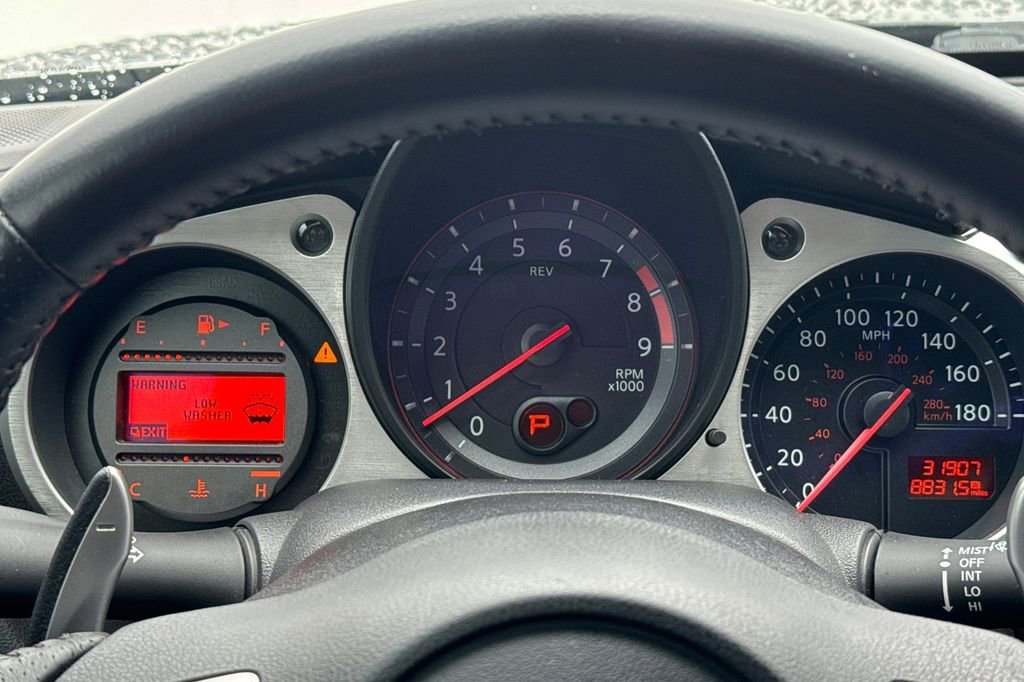 Used 2020 Nissan 370Z Touring Sport RWD image 21