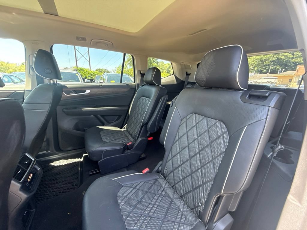 Used 2025 Volkswagen Atlas SEL Premium R-Line AWD/4WD image 15