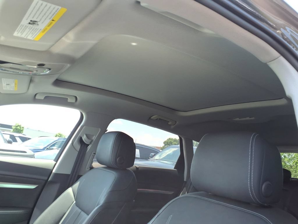 Used 2019 Audi e-tron Prestige w/ Prestige Package AWD/4WD image 21