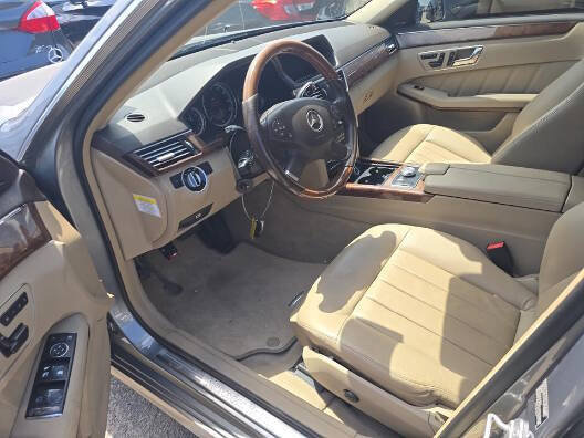 Used 2012 Mercedes-Benz E 350 4MATIC Wagon image 3