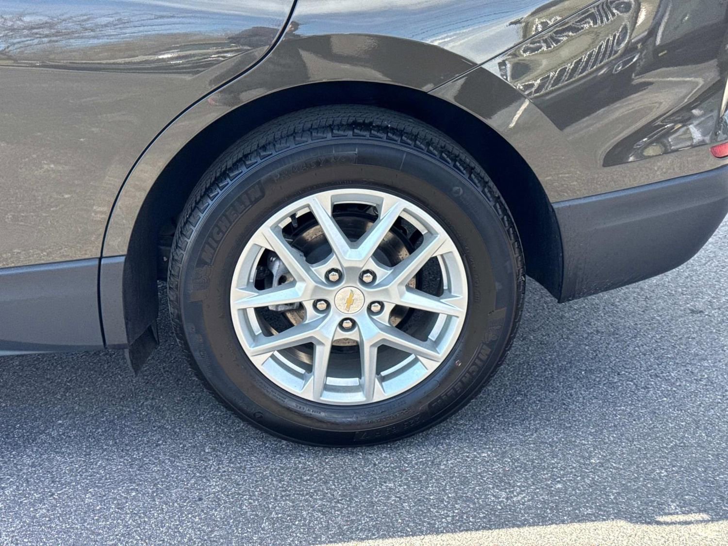 Used 2023 Chevrolet Equinox LT image 11