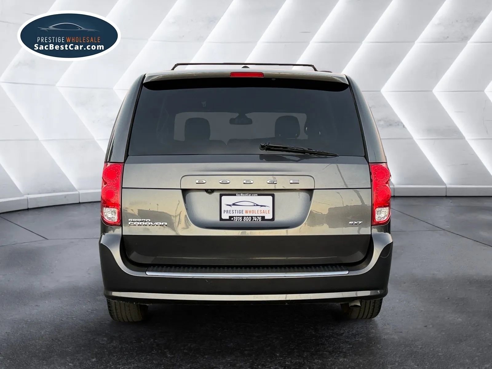 Used 2020 Dodge Grand Caravan SXT image 4