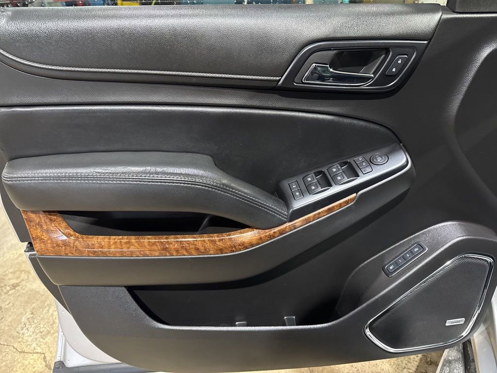 Used 2015 Chevrolet Suburban LTZ image 21