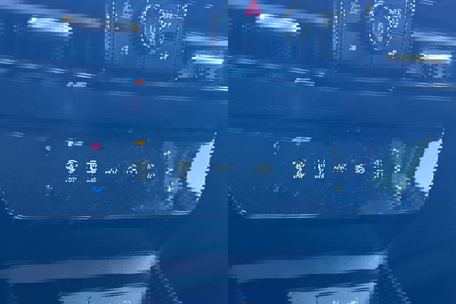 New 2026 Nissan Kicks SR w/ Illumination Package image 24