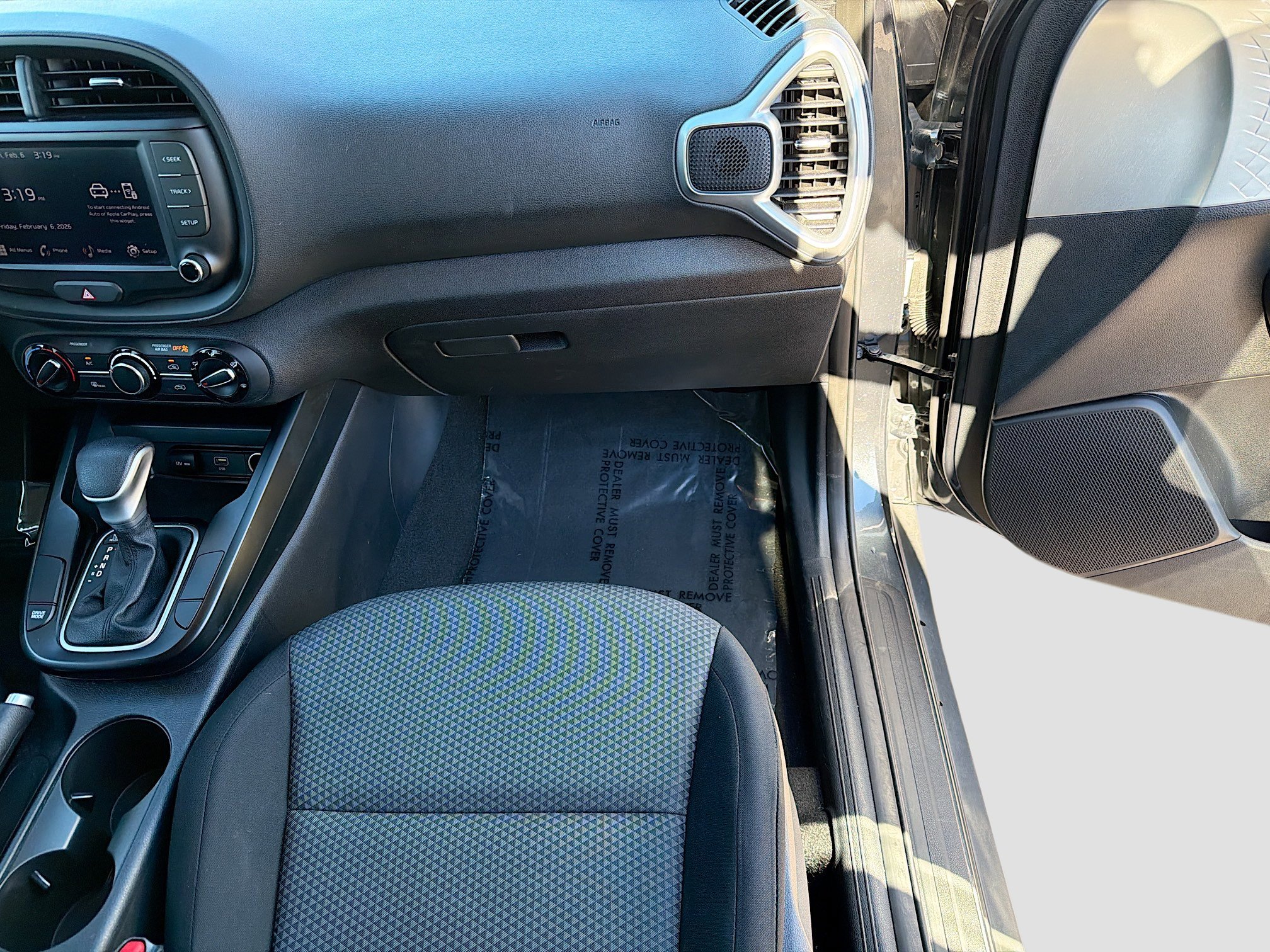 Used 2024 Kia Soul LX w/ Option Group 015 image 17