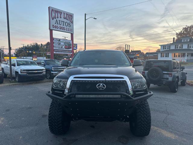 Used 2012 Toyota Tundra 4x4 CrewMax w/ Tow Pkg image 3