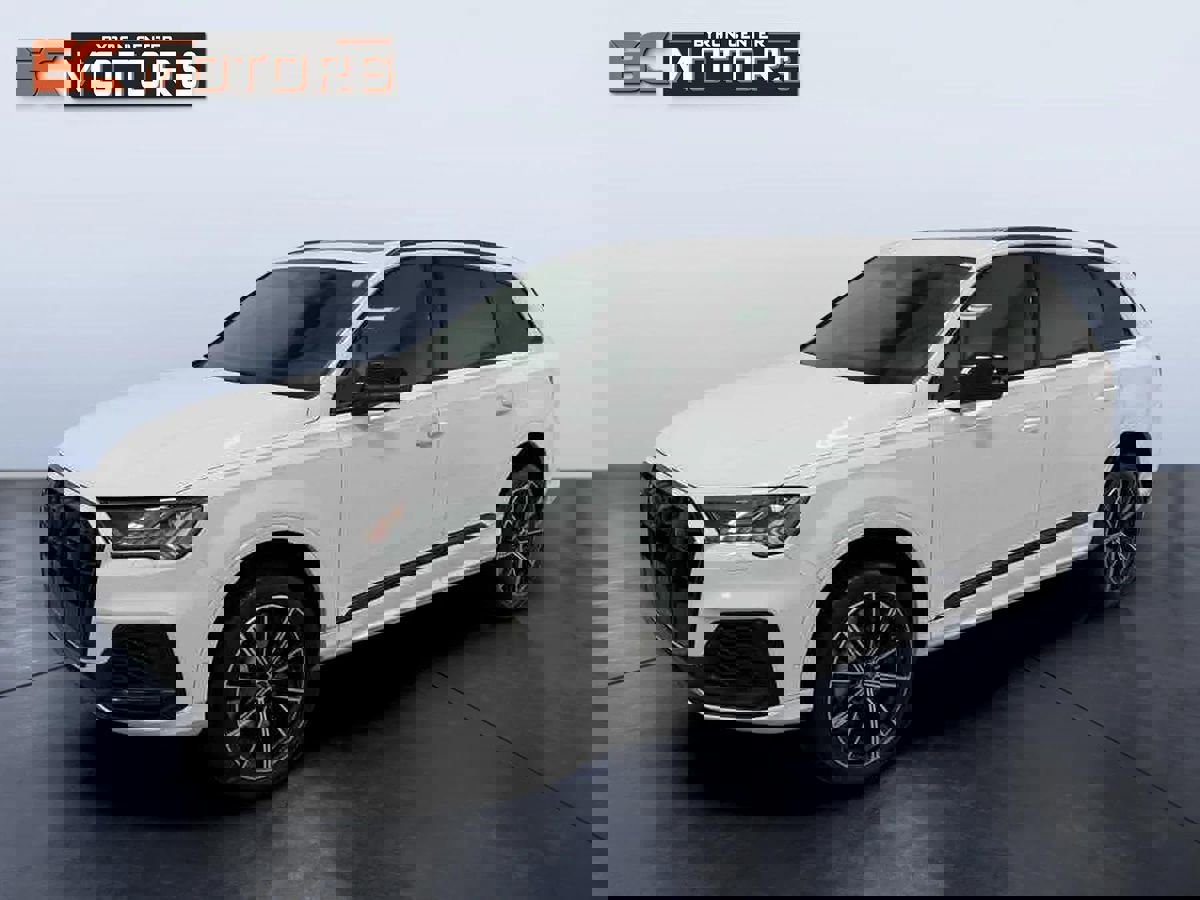 Used 2021 Audi SQ7 Premium Plus w/ Driver Assistance Package image 2