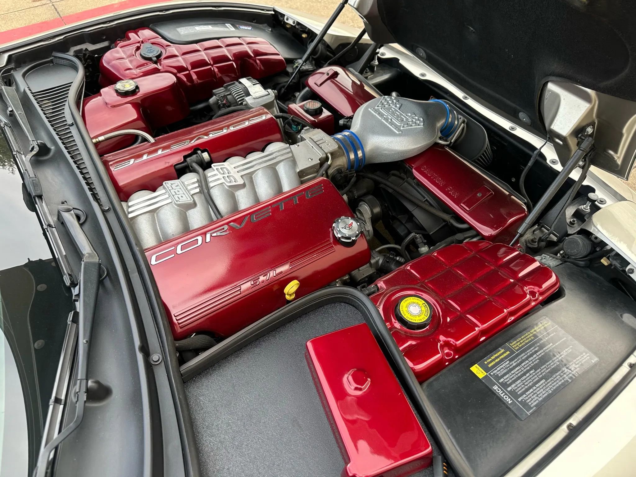 Used 2000 Chevrolet Corvette Coupe image 27