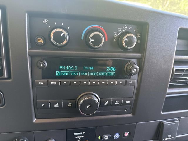 Used 2021 Chevrolet Express 2500 RWD image 24