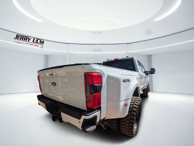 Used 2025 Ford F450 Lariat image 2