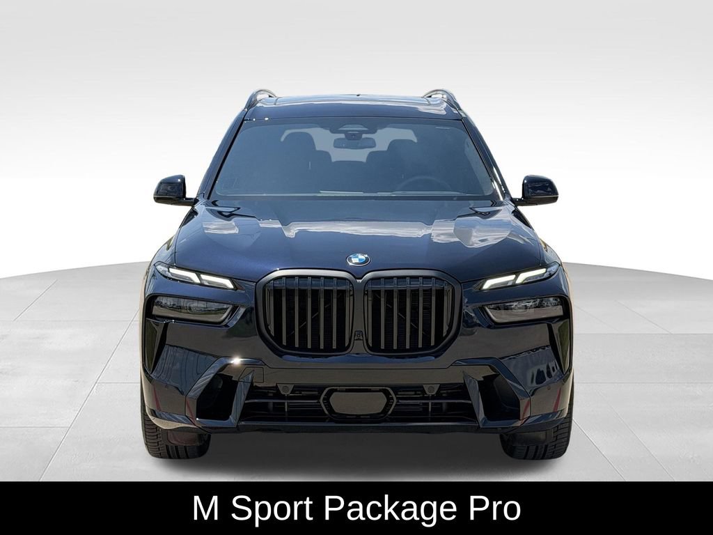 Used 2026 BMW X7 xDrive40i w/ M Sport Package AWD/4WD video 3