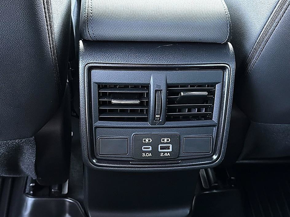 Used 2025 Subaru Forester Limited w/ Popular Package #1 AWD/4WD image 8