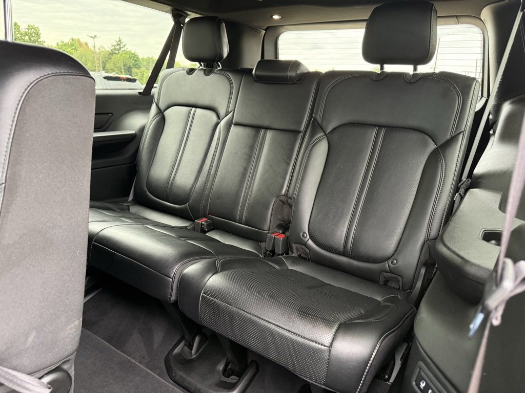 Used 2024 Jeep Wagoneer L Series II w/ Flexible Seating Group image 25