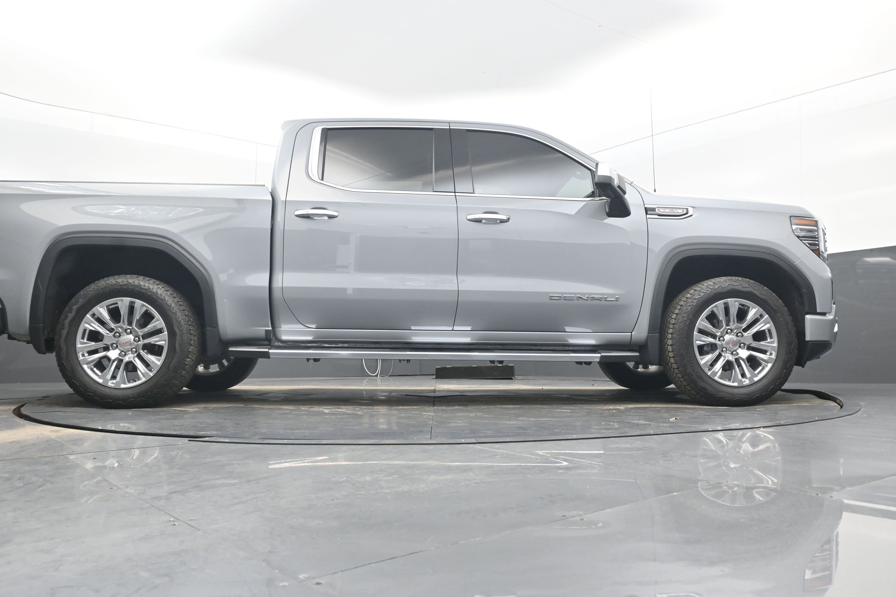 Certified 2025 GMC Sierra 1500 Denali w/ Technology Package image 29