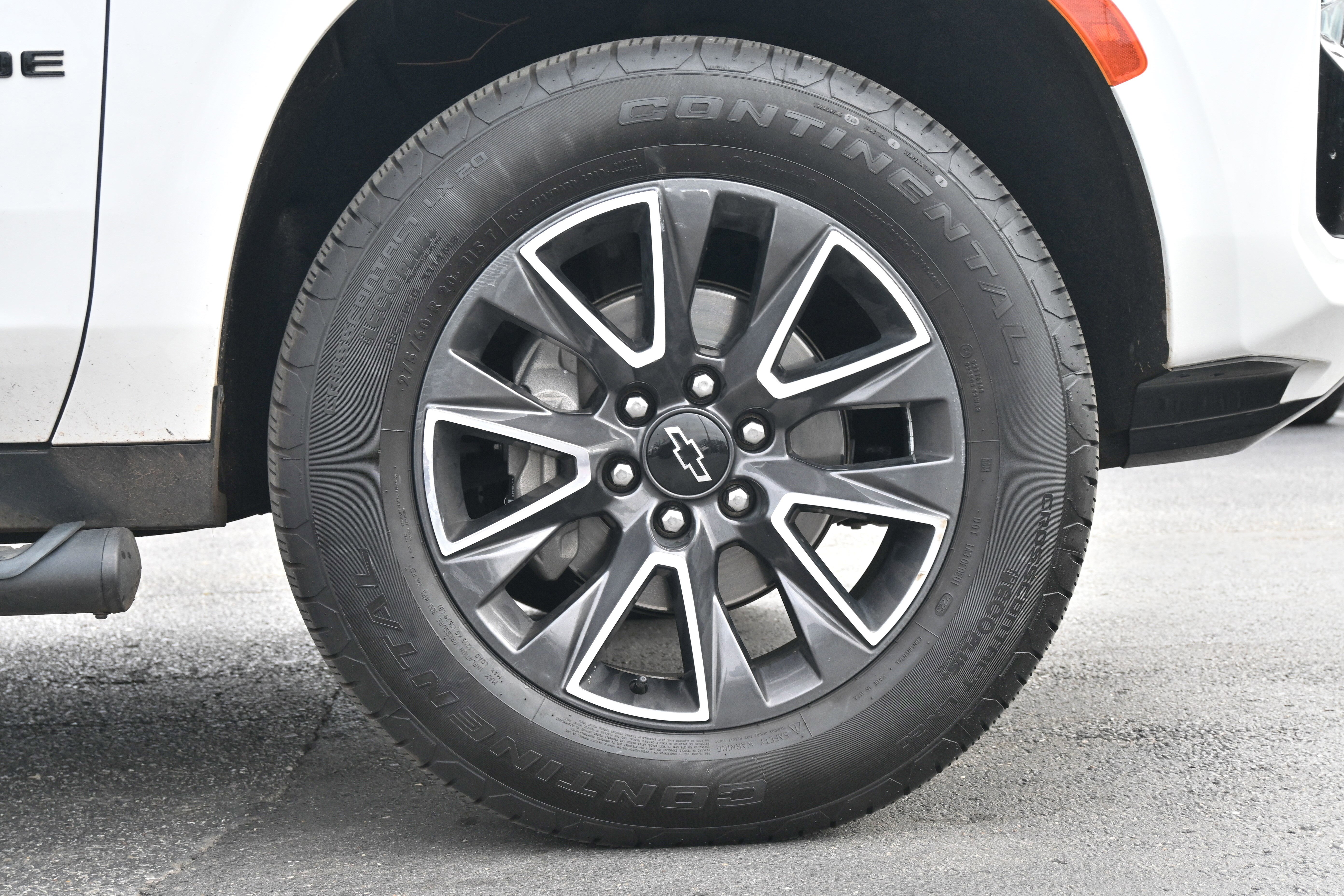 Used 2022 Chevrolet Tahoe Z71 w/ Luxury Package image 13