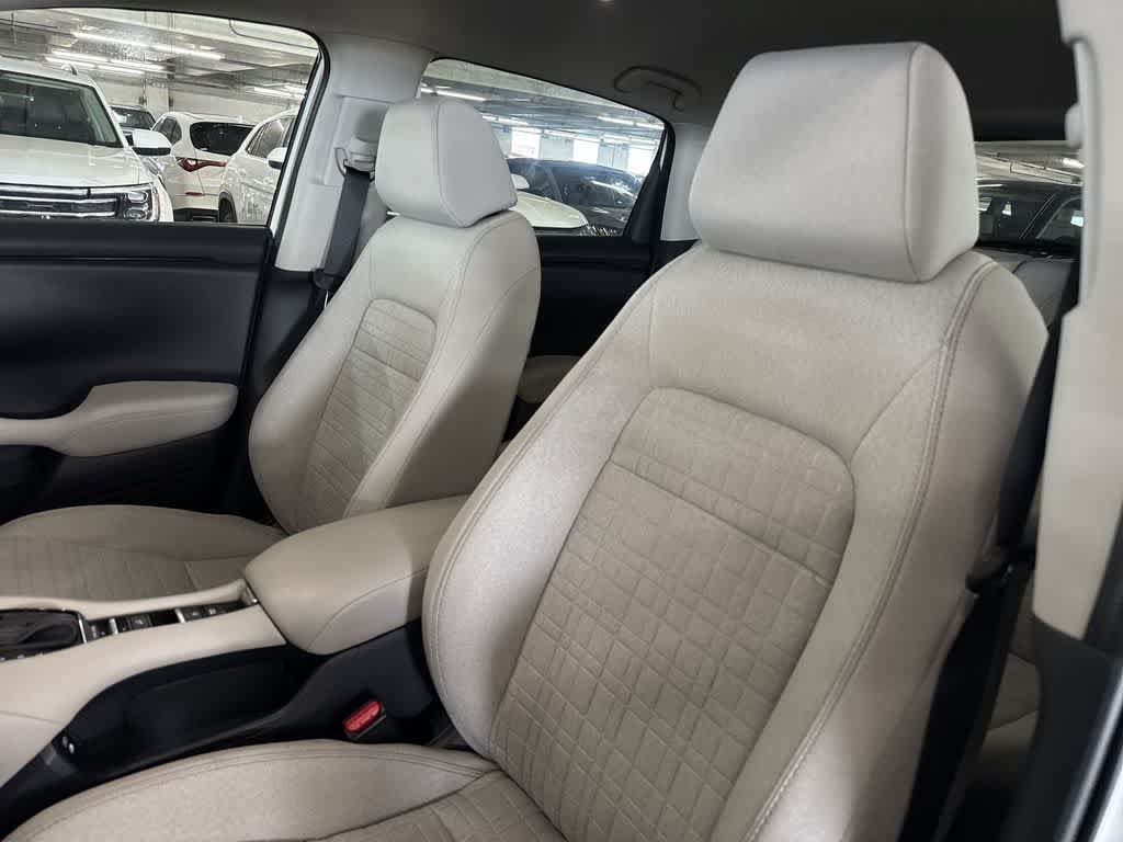 Used 2026 Honda HR-V LX image 13