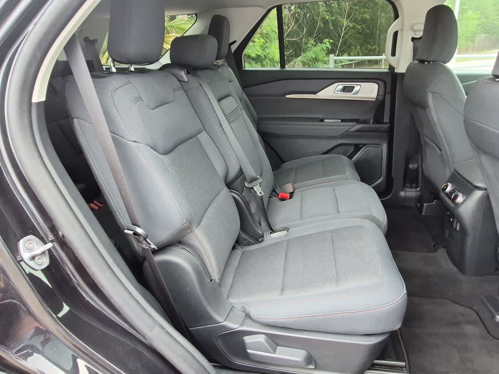 New 2025 Ford Explorer Active RWD image 26