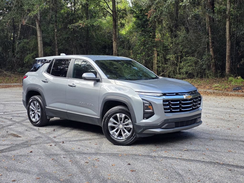 Used 2026 Chevrolet Equinox LT FWD image 1
