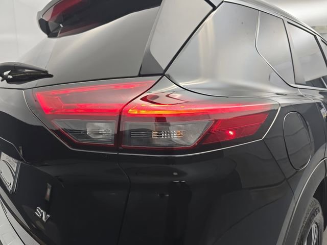 Used 2022 Nissan Rogue SV w/ SV Premium Package FWD image 19