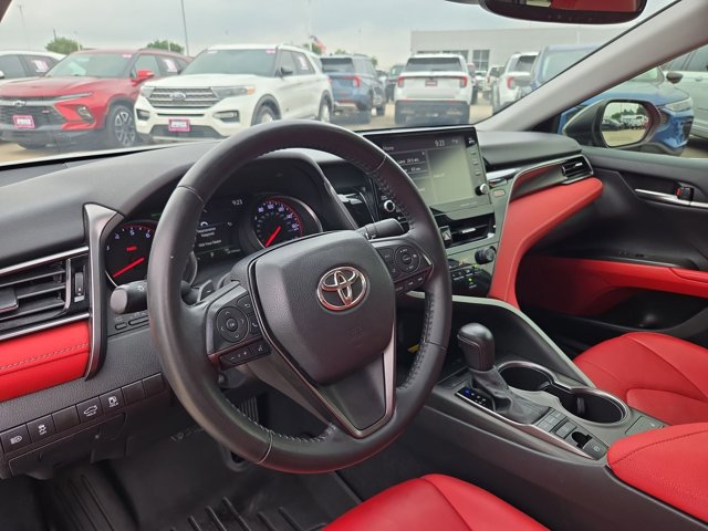 Used 2022 Toyota Camry XSE FWD image 10