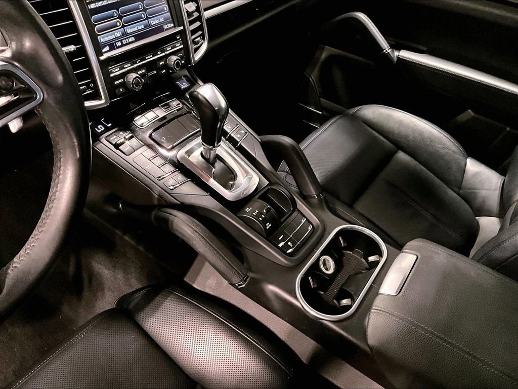 Used 2015 Porsche Cayenne Diesel image 20
