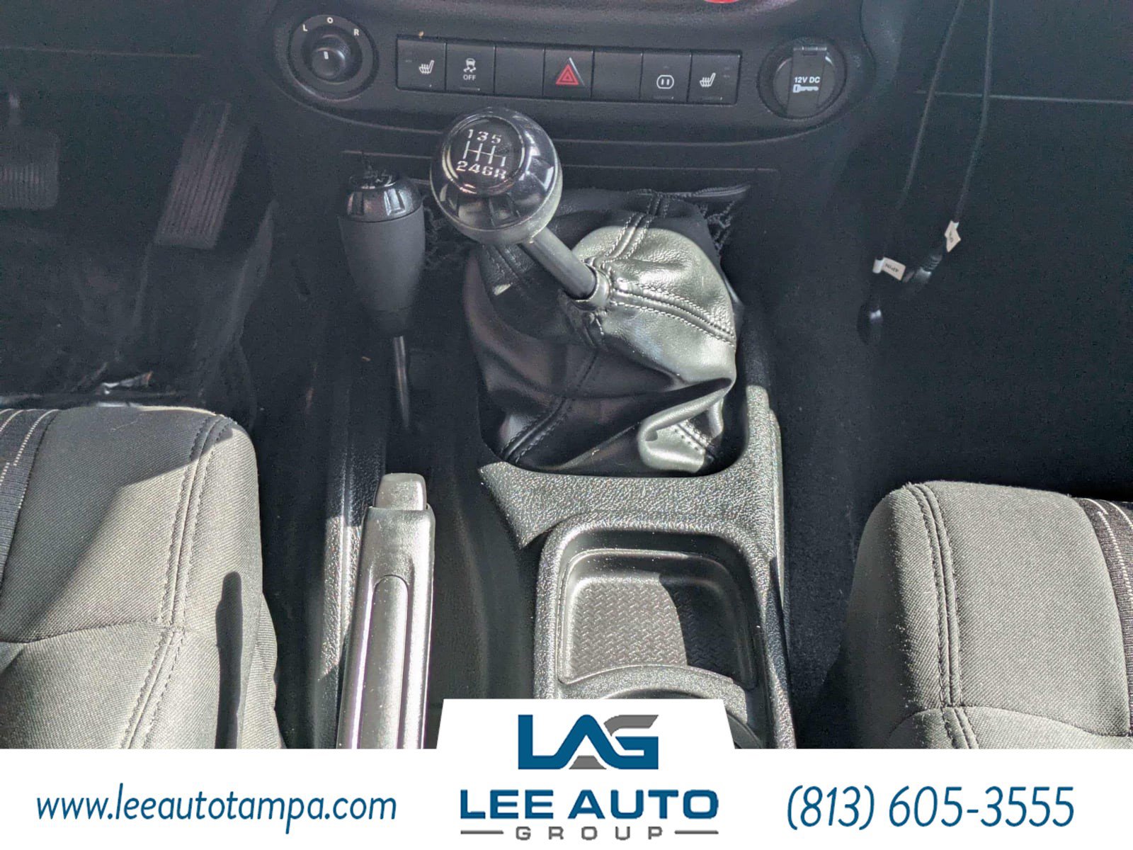 Used 2012 Jeep Wrangler Unlimited Sahara AWD/4WD image 18