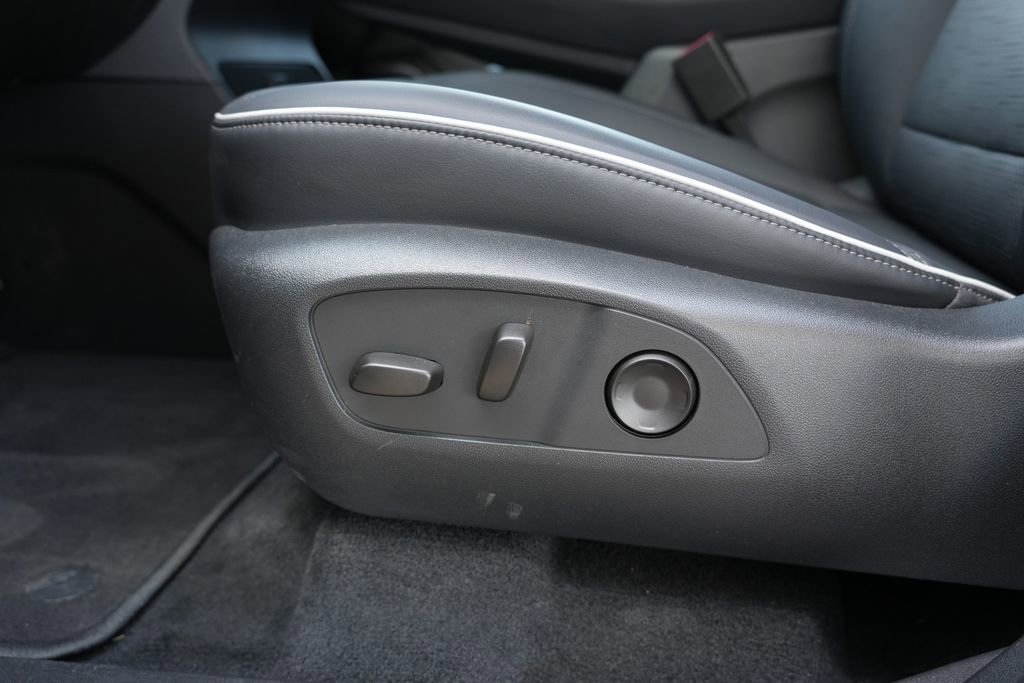 Used 2026 Buick Enclave Sport Touring AWD/4WD image 10