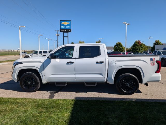 Used 2025 Toyota Tundra SR w/ SR Tow Package AWD/4WD image 11