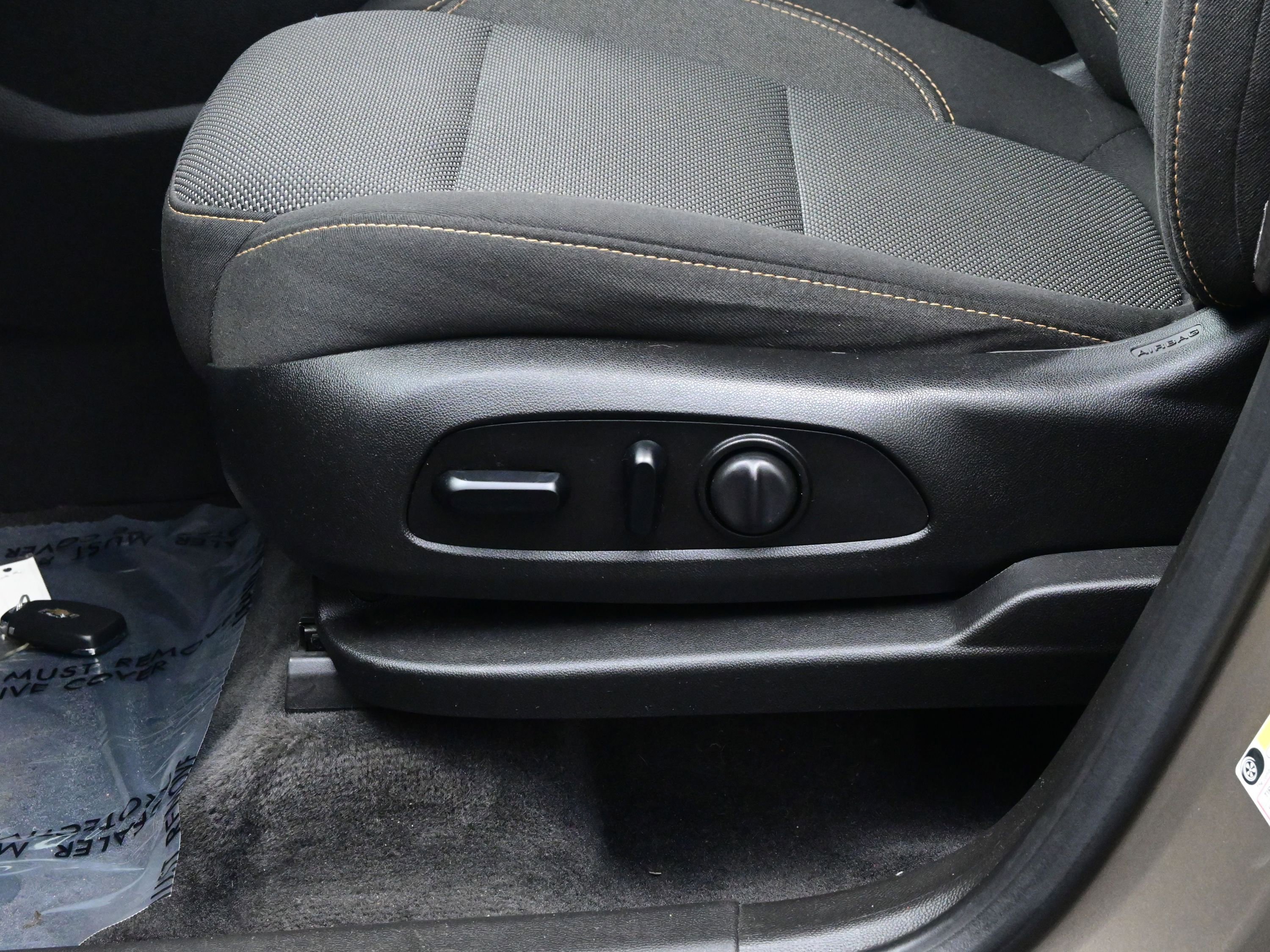 Used 2020 Chevrolet Traverse LT image 12