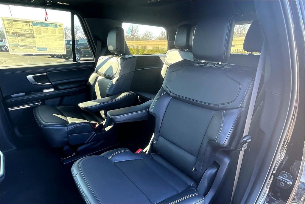 New 2026 Ford Expedition Platinum w/ Stealth Appearance Package image 10